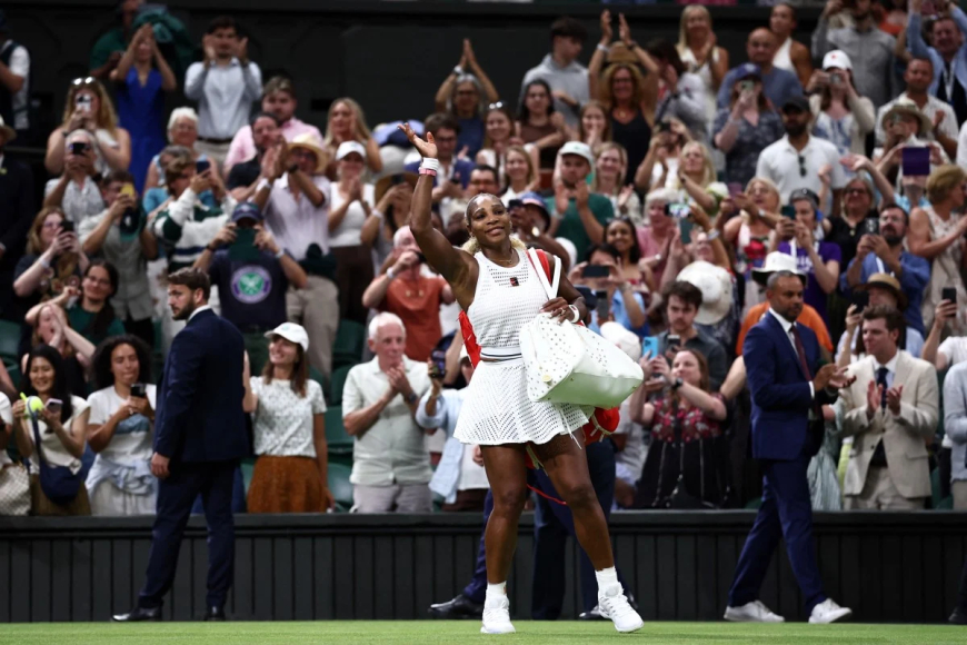 Knee injury ends Serena Williams’ Wimbledon comeback