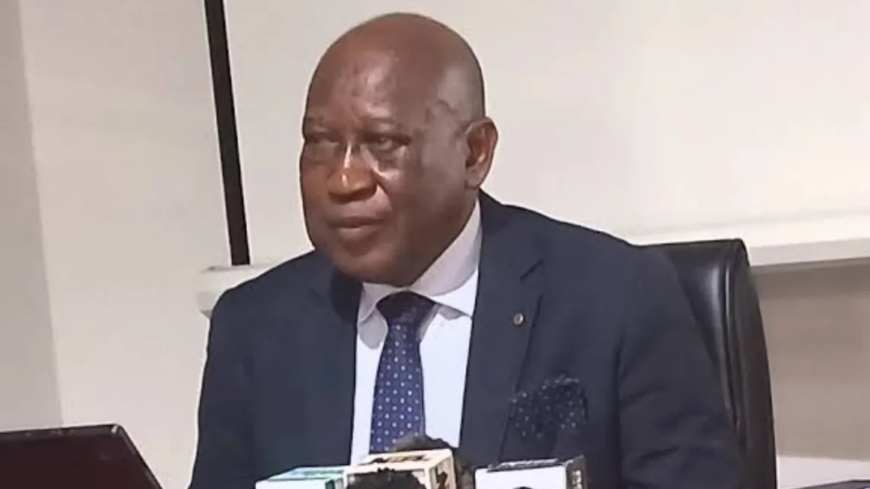 Ex-gen Olukolade backs state police, warns against delays, govs abuse