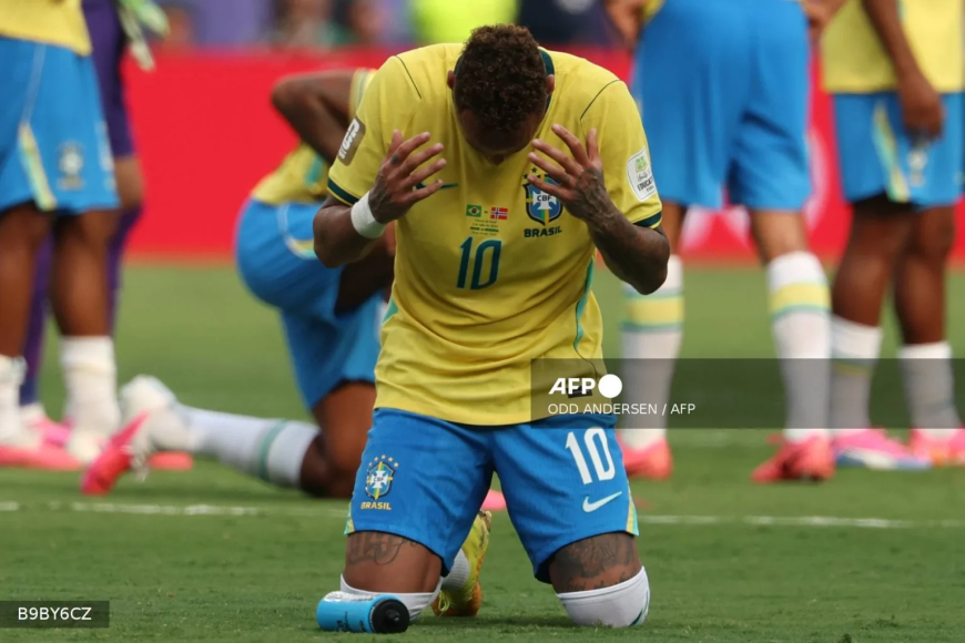 Neymar returns to Santos with questions hanging over his future