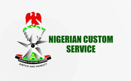 Customs employ 3,852 from 573,680 applicants