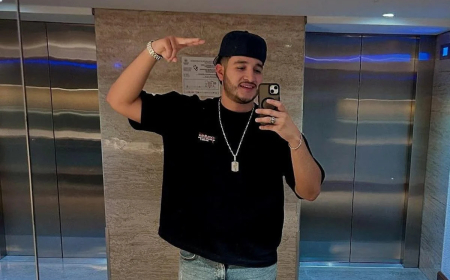 Mexican social media influencer shot dead while livestreaming