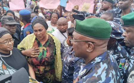 Adeleke’s wife leads women in protest against arrest, violence in Osun