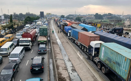 Trailer crash on Lagos-Ibadan expressway causes gridlock, motorists divert to bush paths