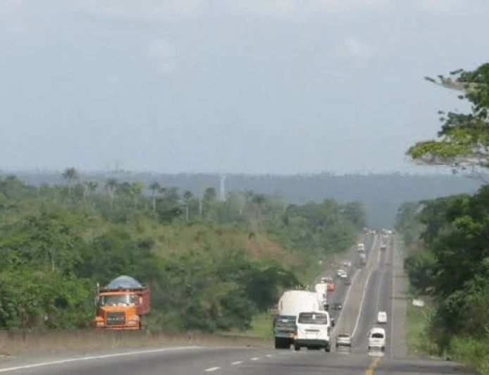 FG begins assessment of flood-affected sections on Benin-Sagamu Expressway