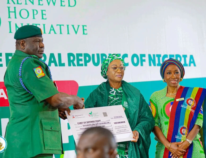 Oluremi Tinubu donates N819m to 1,638 widows of fallen officers