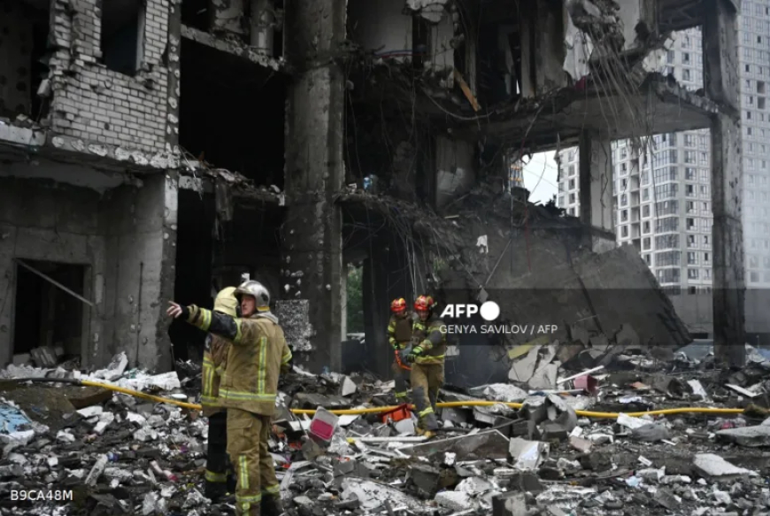 Russian strikes on Kyiv kill nine, injure 28