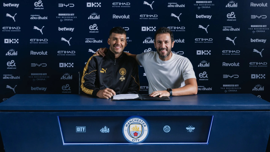 Man City sign Argentina goalkeeper Rulli from Marseille