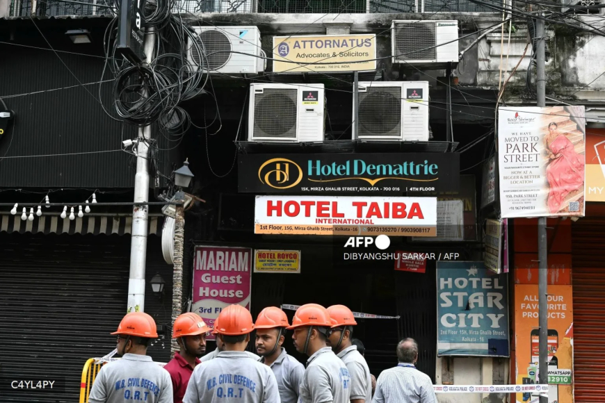 Nine die in India hotel fire