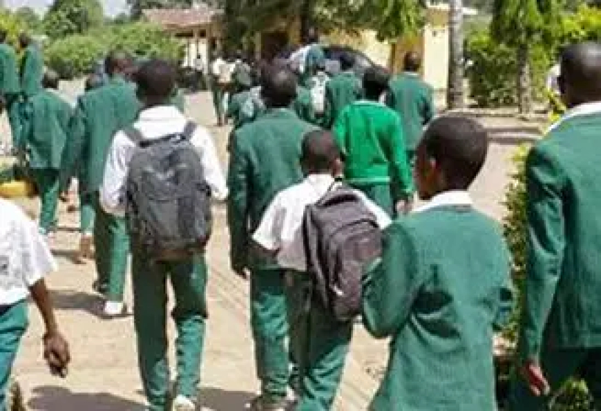 Penalty at the gate: Lagos private schools fine late-pickup parents 