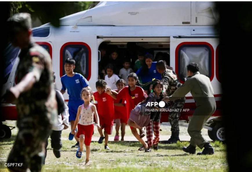 China halts Tibet rescue operation over renewed flood risk