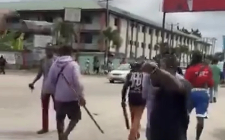 Thugs reportedly attack Obi, Kwankwaso supporters in Warri