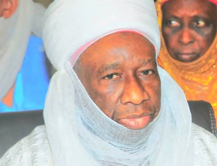 Kwankwaso mourns Emir of Gumel