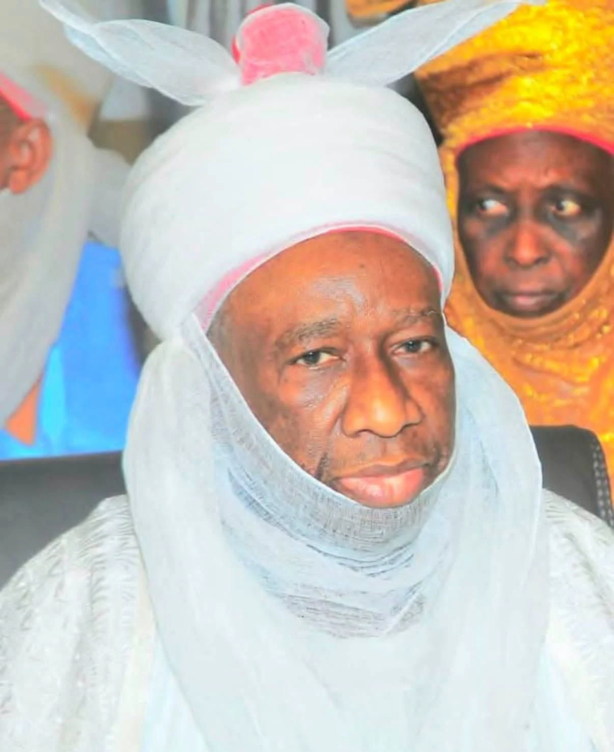 Kwankwaso mourns Emir of Gumel