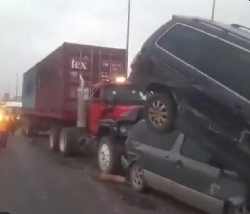 Container truck crashes into vehicles on Lagos-Ibadan Expressway