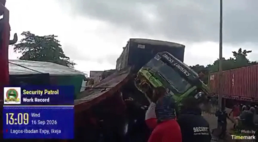 Four vehicles crash on Lagos-Ibadan expressway, worsens gridlock