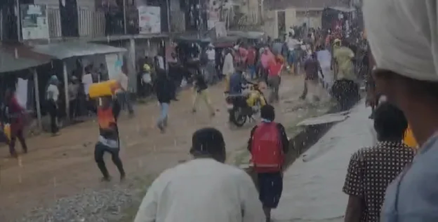 Osun residents loot warehouse after cheap food scam