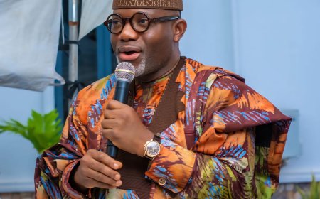 2027: Okubadejo Hosts Ijebuland Hausa Leaders, Donates Vehicle, Motorcycles 