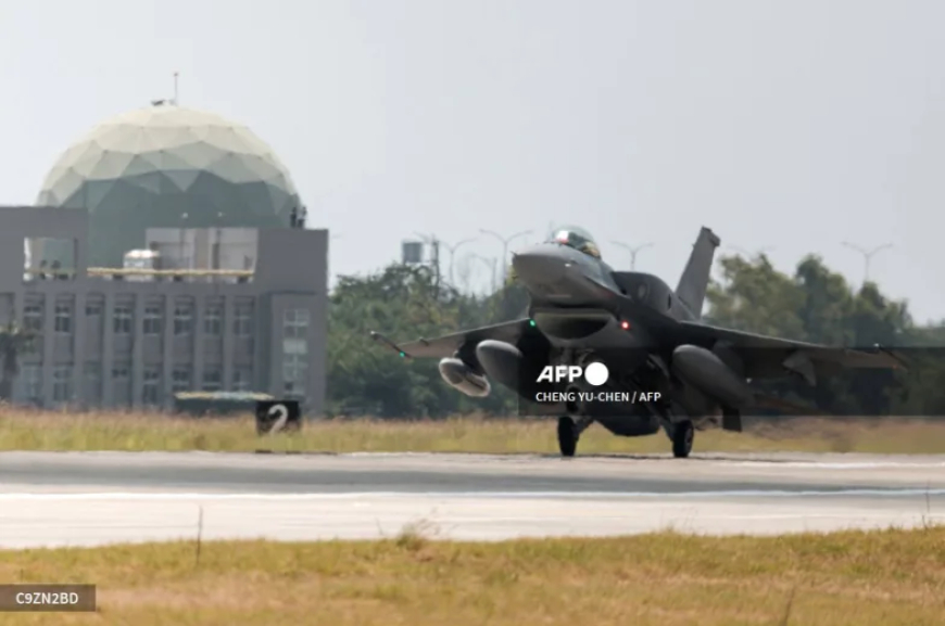 Taiwan receives first US-made F-16V fighter jets