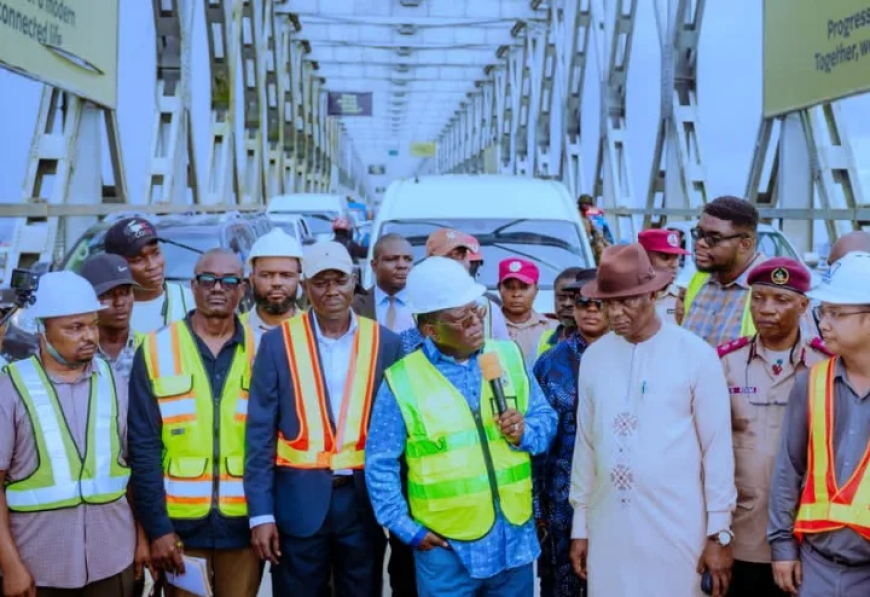 First Niger Bridge demarcation not demolished, FG dismisses rumour