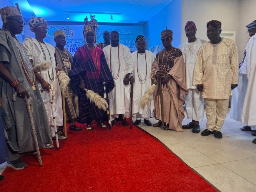 Alaperu: Abiodun Presents Staff Of Office To Oba Adenaike, Urges Peace, Unity In Iperu
