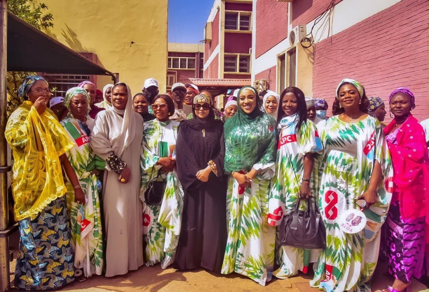 APC women visit patients in Kaduna hospitals